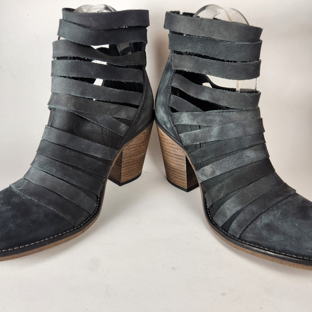 FREE PEOPLE Women's 7.5 EU 38 Hybrid Boot Black Leather Made Portugal Cage  Shoe - Picture 11 of 11